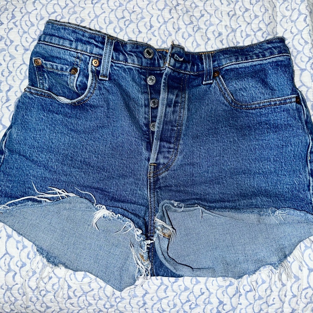 Levi’s high waisted shorts